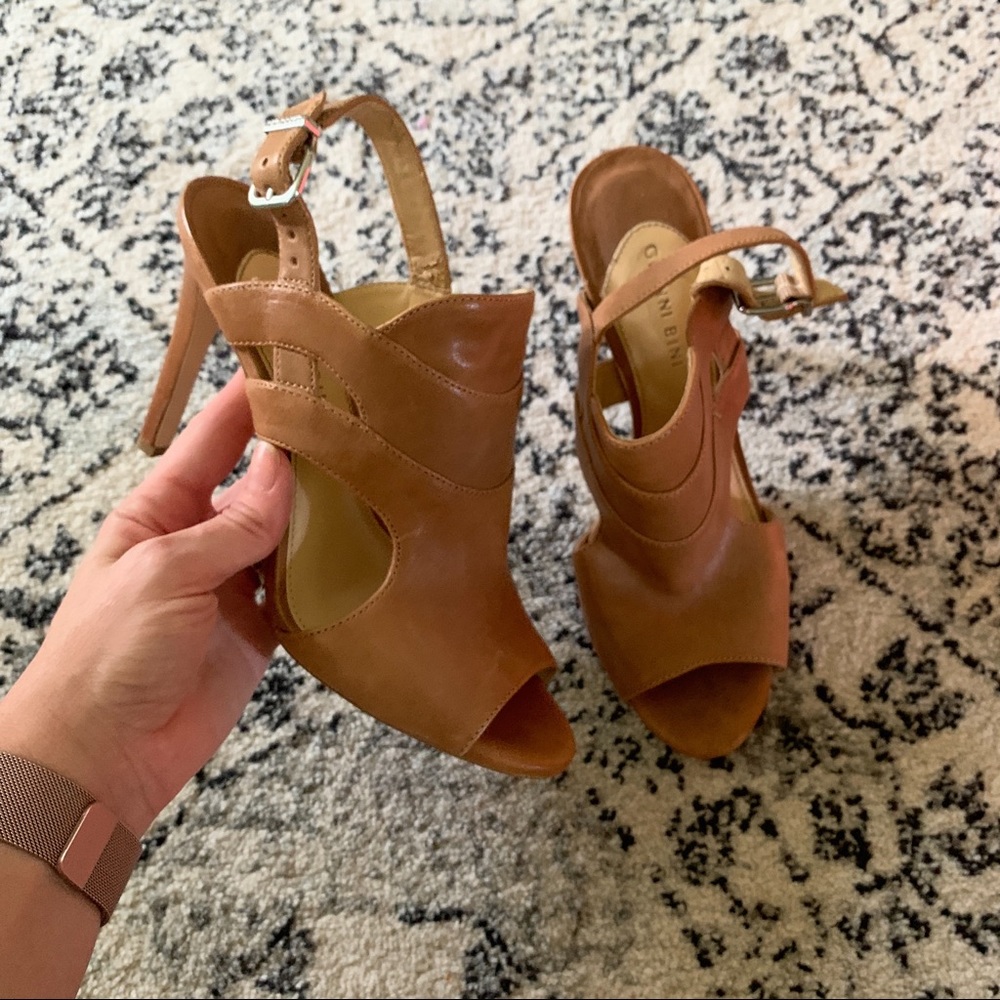 Nude heels